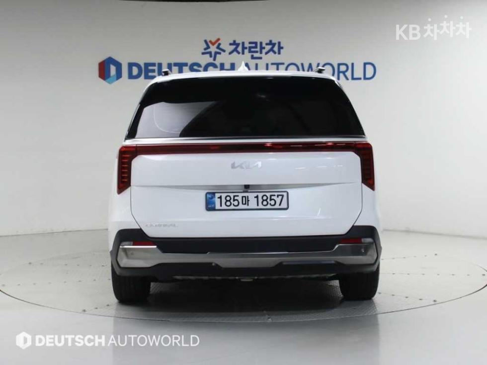 Kia Carnival — miniaturë 4