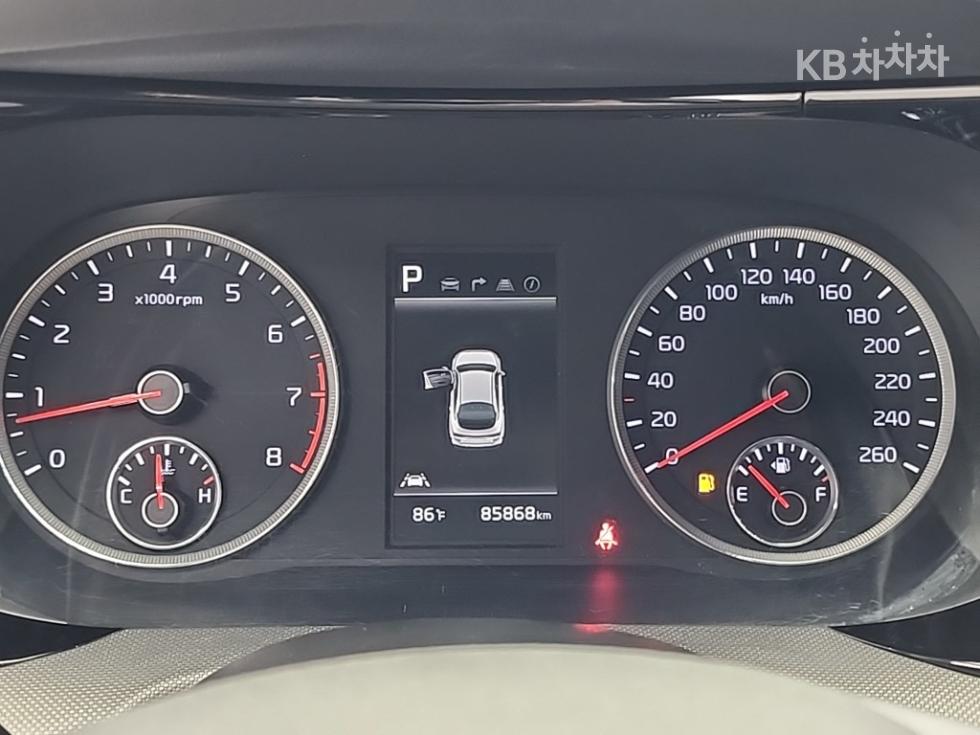Kia K5 — miniaturë 6