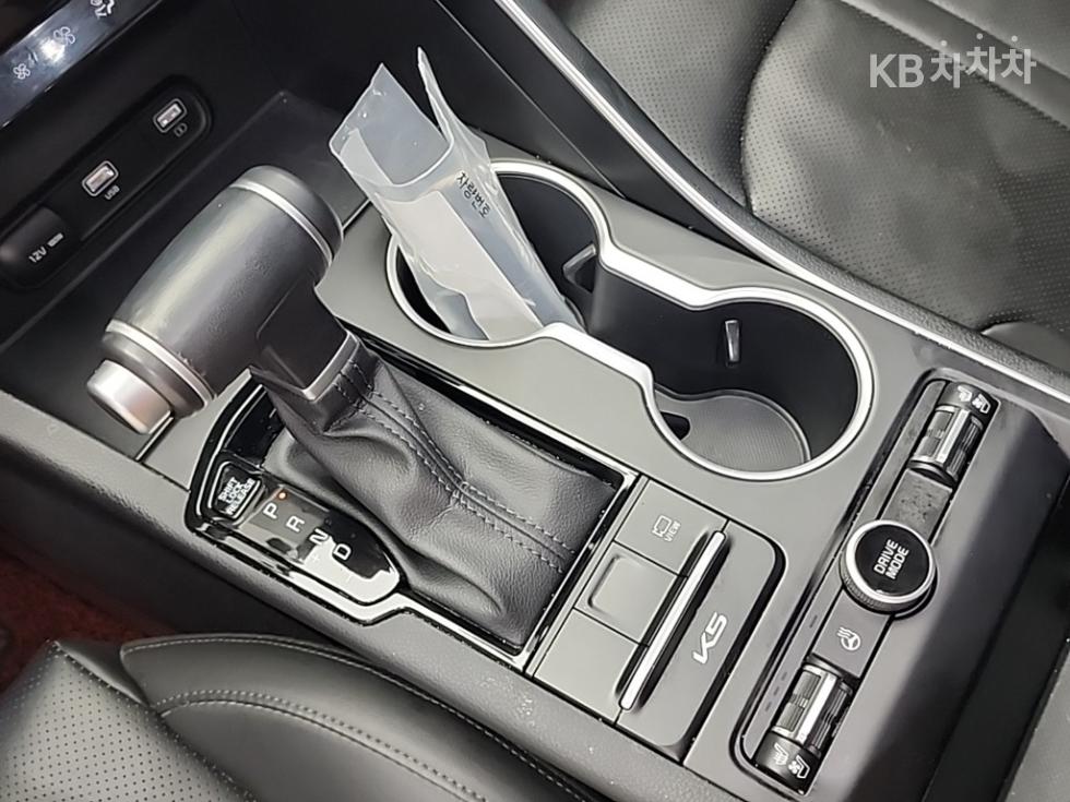 Kia K5 — miniaturë 8