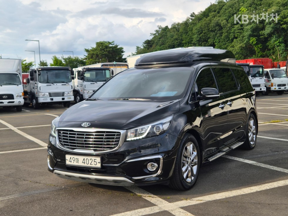 Kia Carnival — miniaturë 2