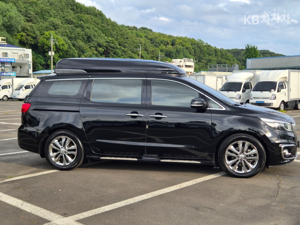 Kia Carnival — miniaturë 12