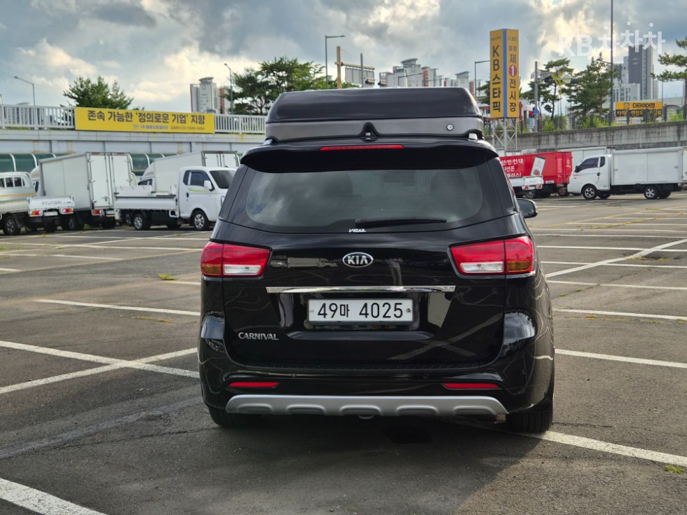 Kia Carnival — miniaturë 3
