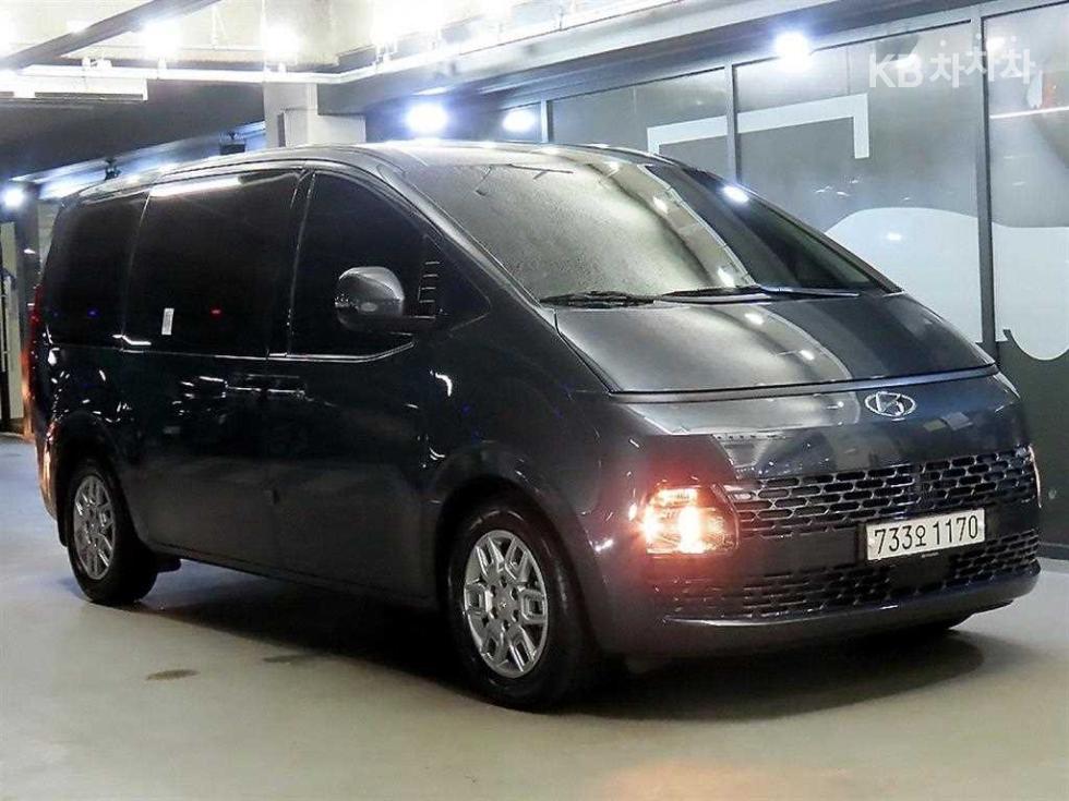 Hyundai Staria