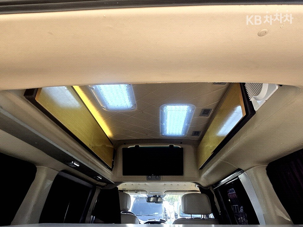Hyundai Starex — miniaturë 17
