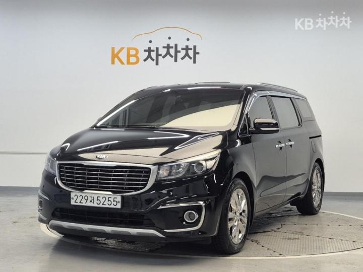 Kia Carnival 9인승 2.2 디젤 — foto 1