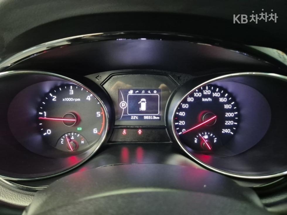 Kia Carnival — miniaturë 6