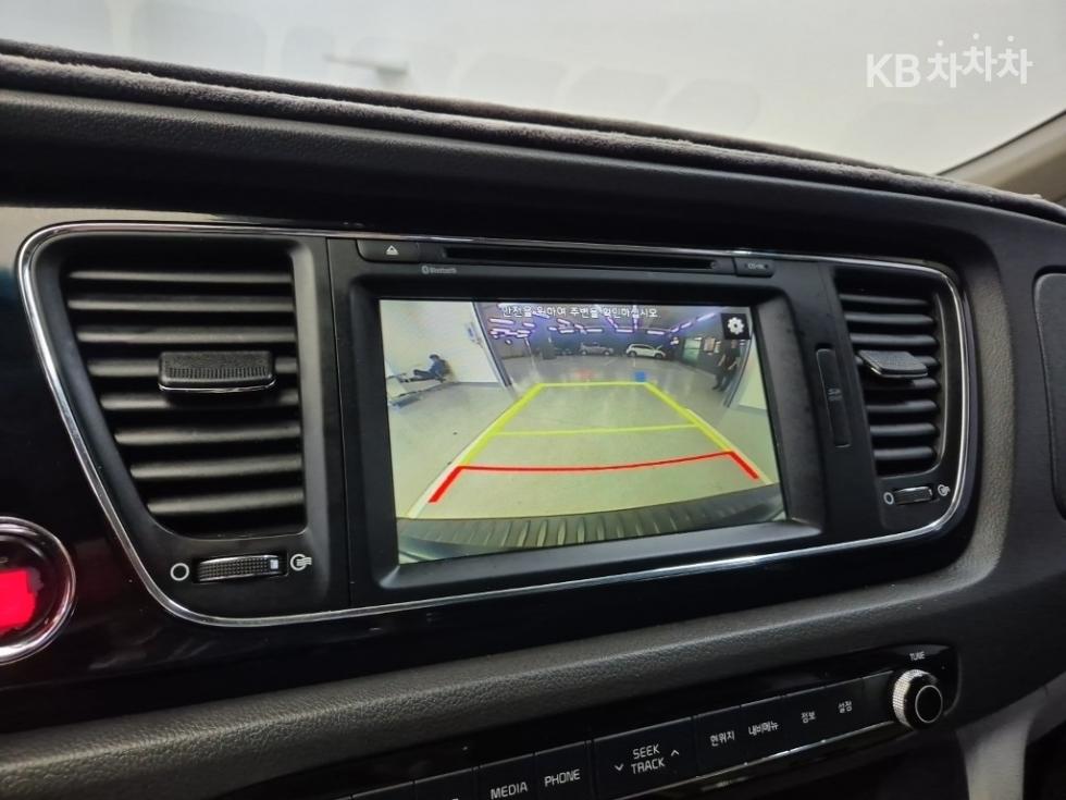 Kia Carnival — miniaturë 15