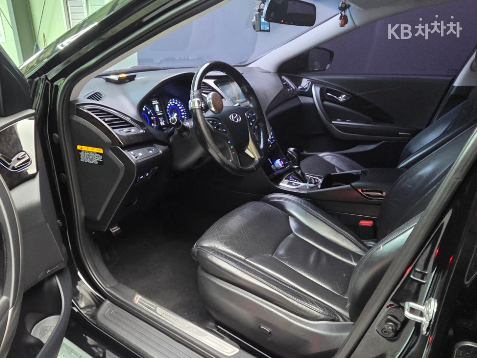 Hyundai Grandeur — miniaturë 18