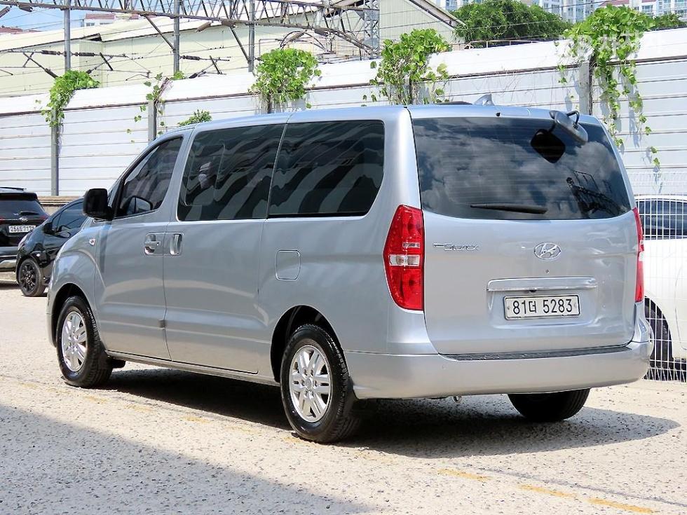 Hyundai Starex — miniaturë 3