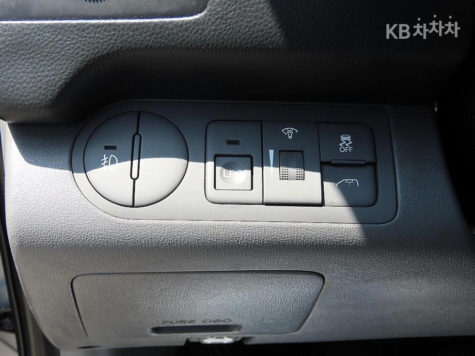 Hyundai Starex — miniaturë 12