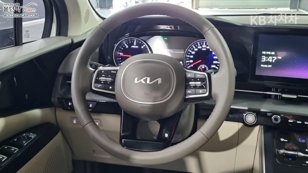 Kia Carnival — miniaturë 11