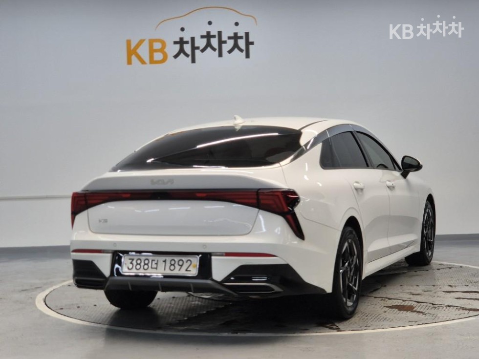 Kia K5 — miniaturë 3