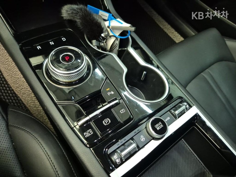 Kia K5 — miniaturë 8
