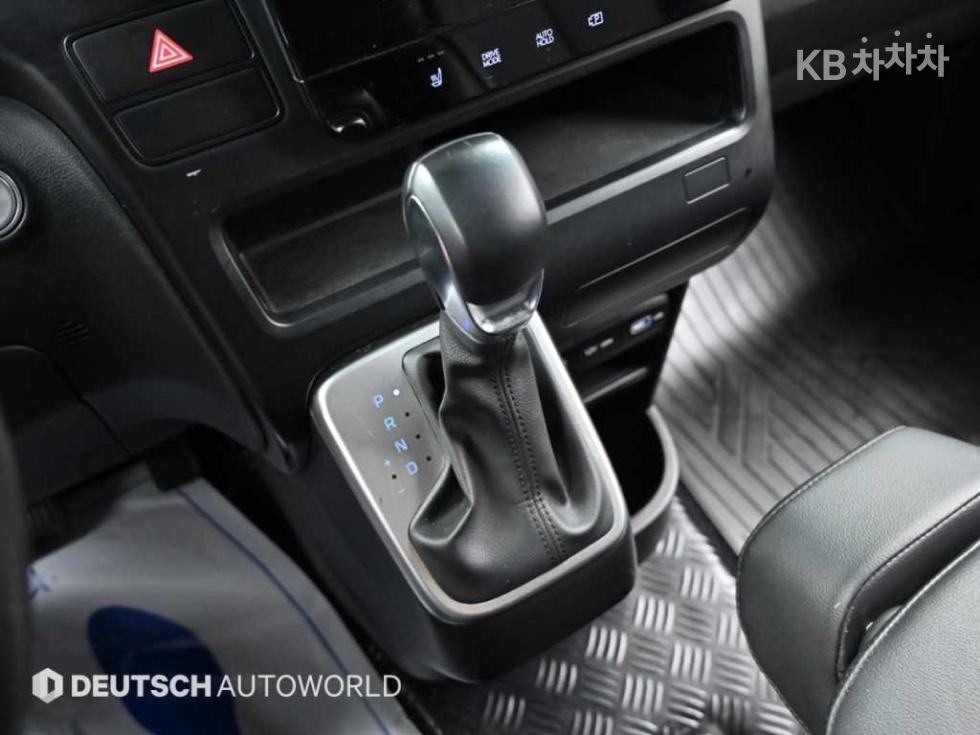 Hyundai Staria — miniaturë 9