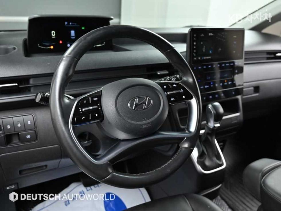 Hyundai Staria — miniaturë 13