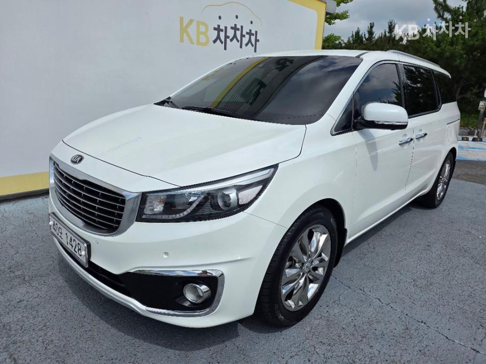 Kia Carnival — miniaturë 2