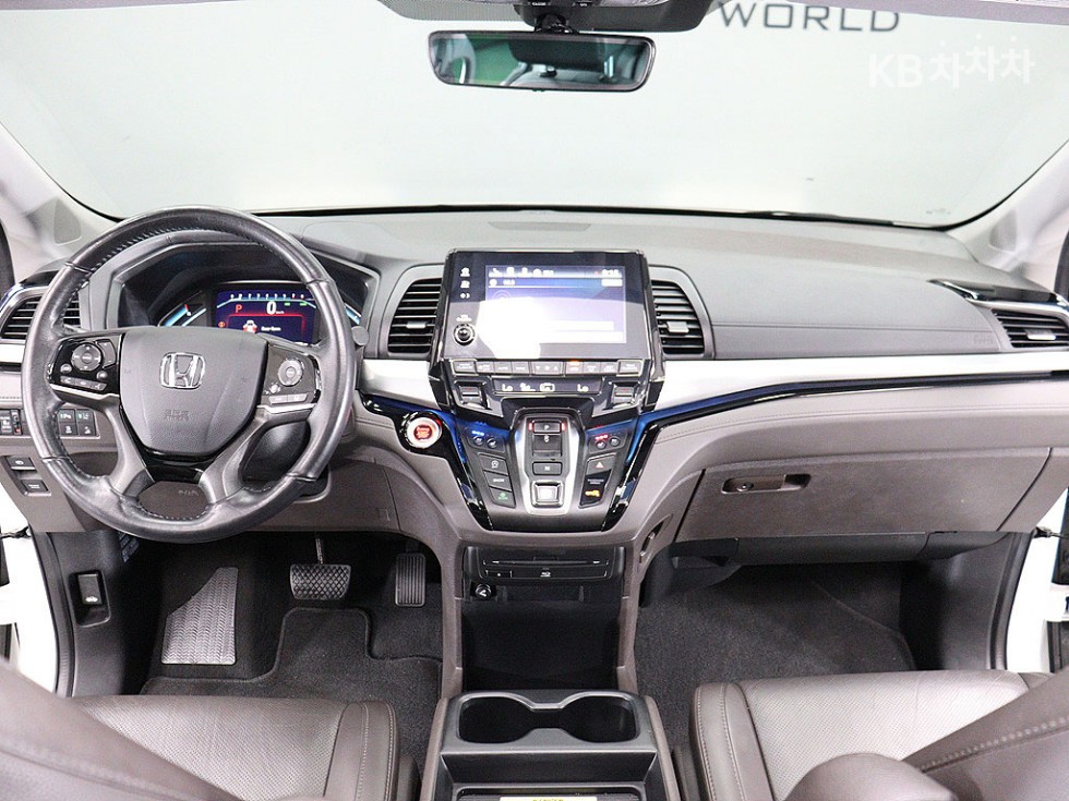 Honda Odyssey — miniaturë 13