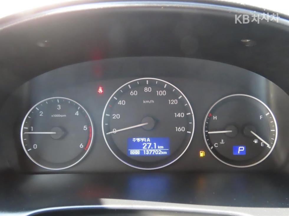 Hyundai Starex — miniaturë 9