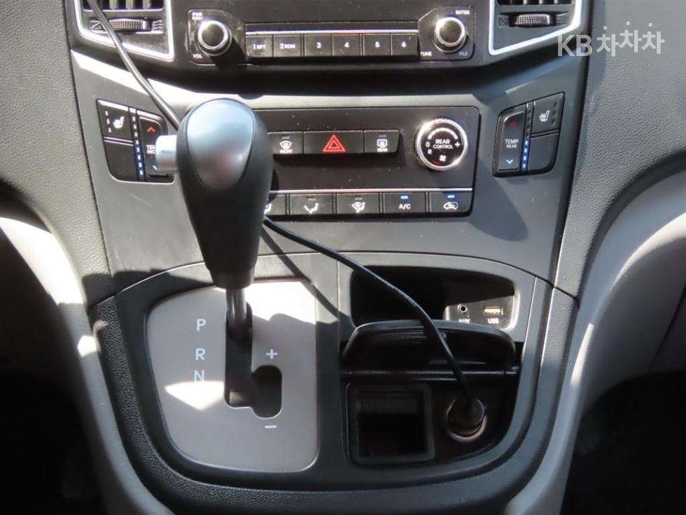 Hyundai Starex — miniaturë 12