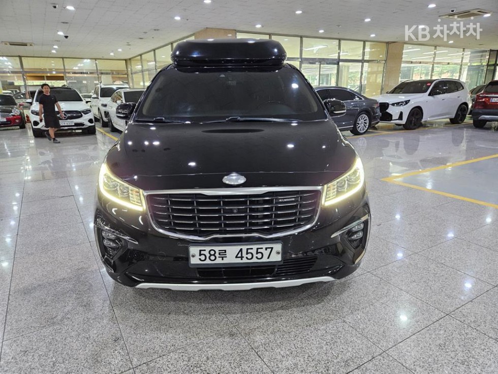 Kia Carnival — miniaturë 2