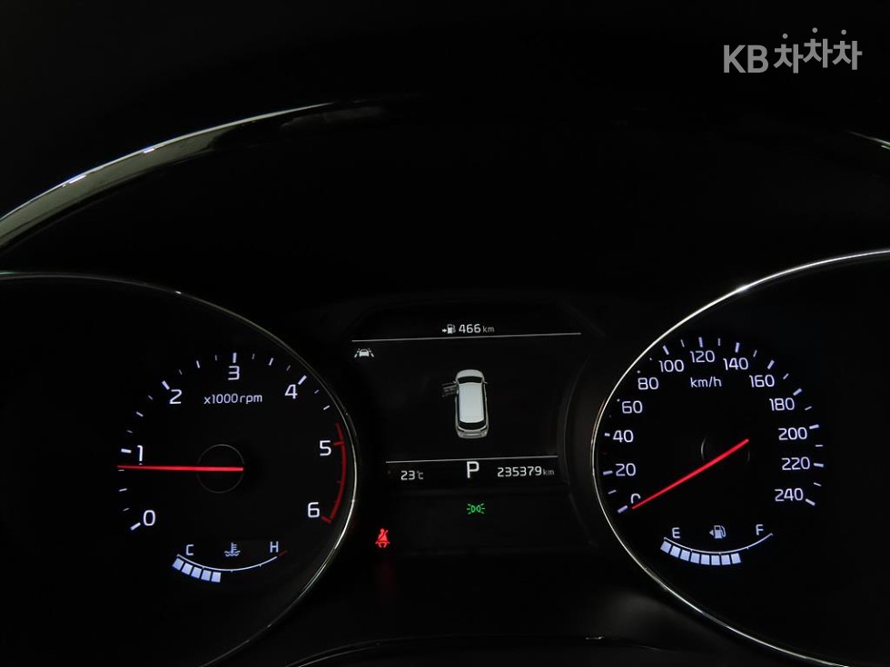 Kia Carnival — miniaturë 9