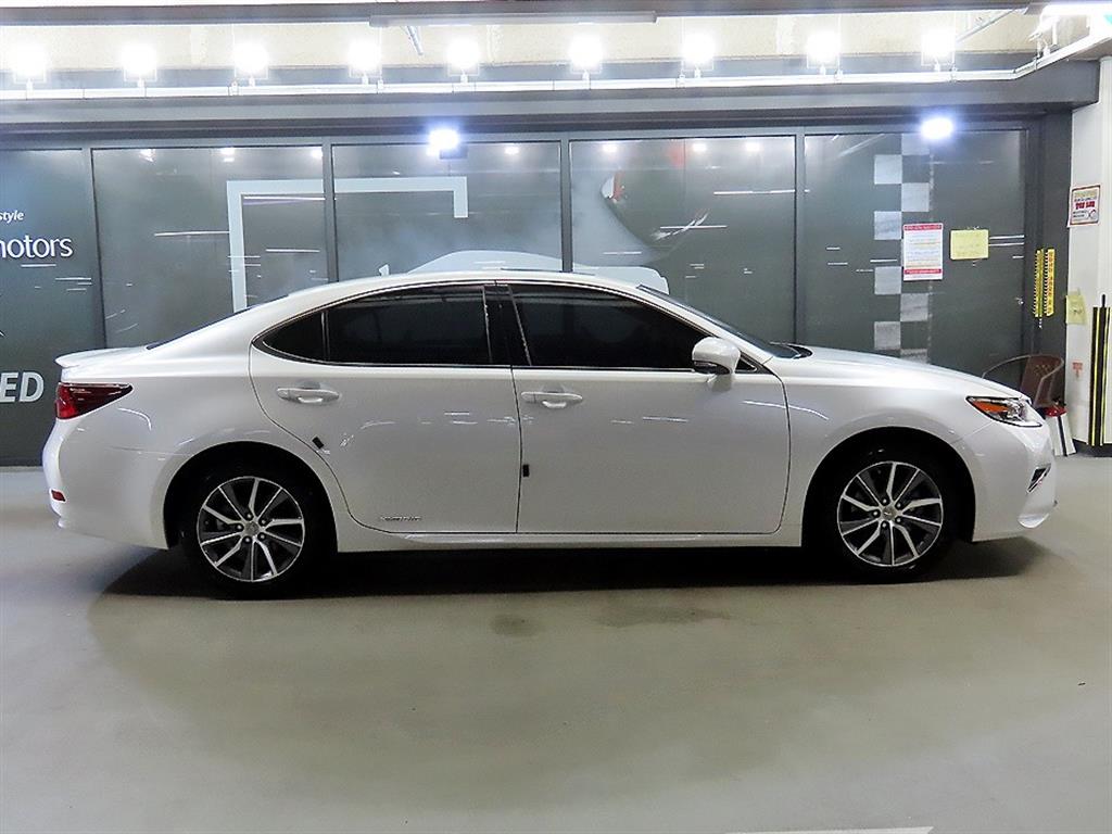 Lexus Es 300H 2017 photo 3