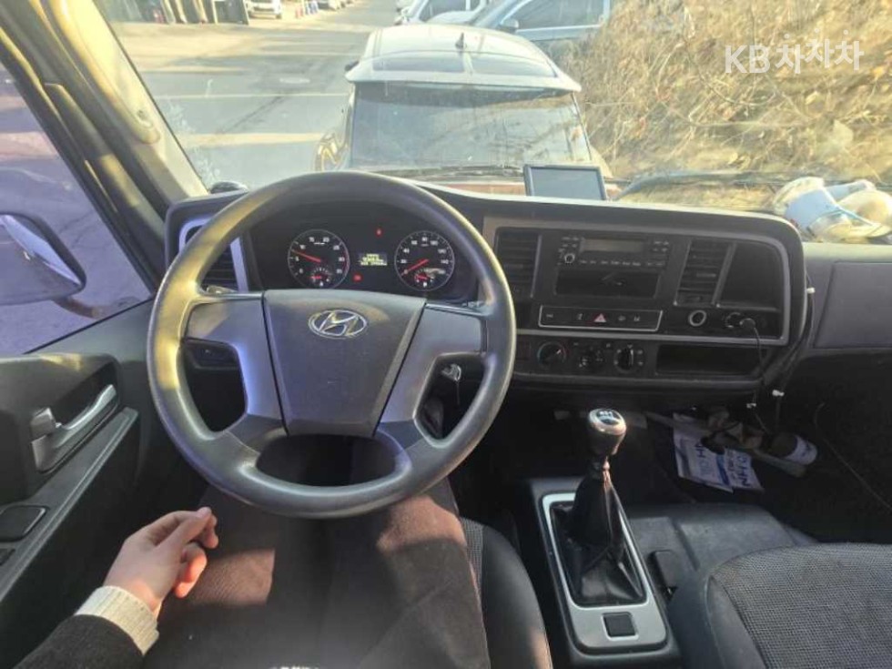 Hyundai Mighty 2015 photo 5