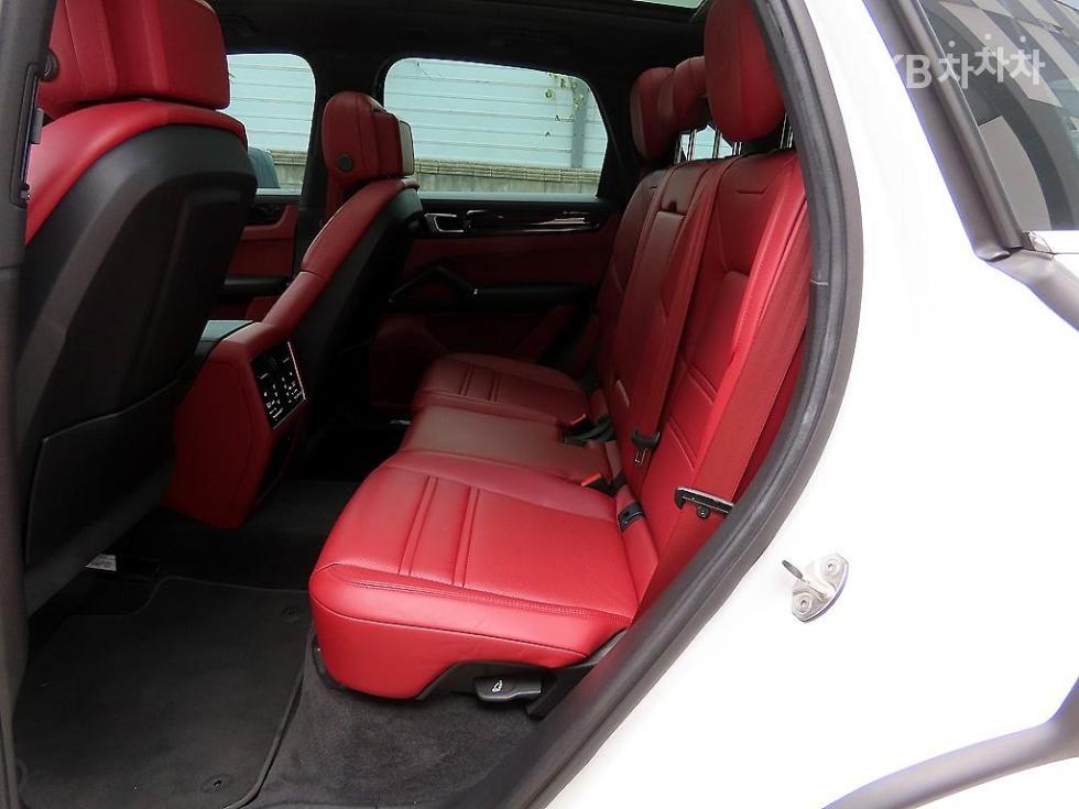 Porsche Cayenne — miniaturë 6