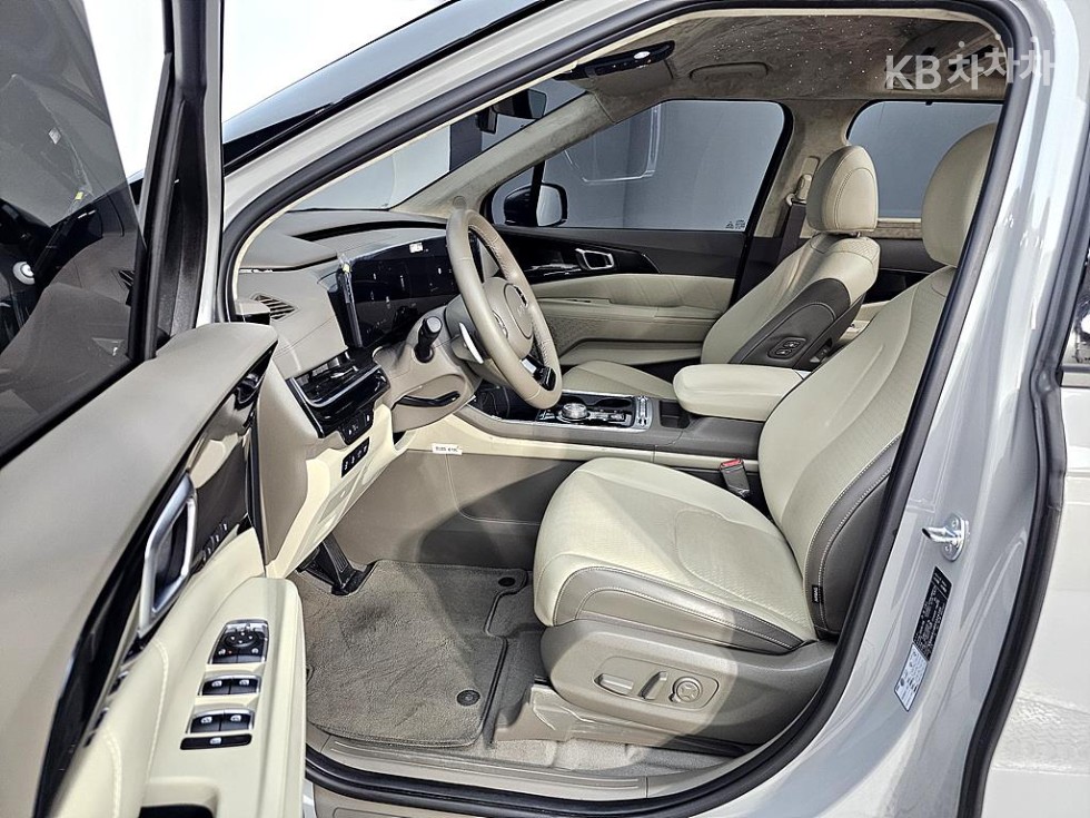 Kia Carnival — miniaturë 8