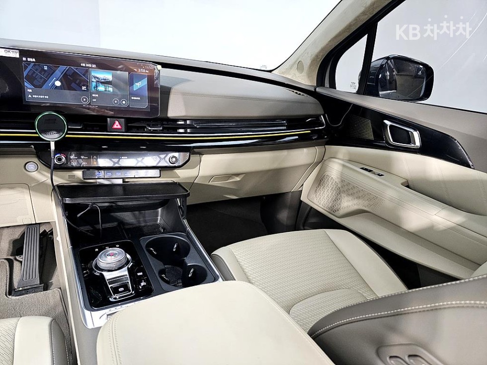 Kia Carnival — miniaturë 10