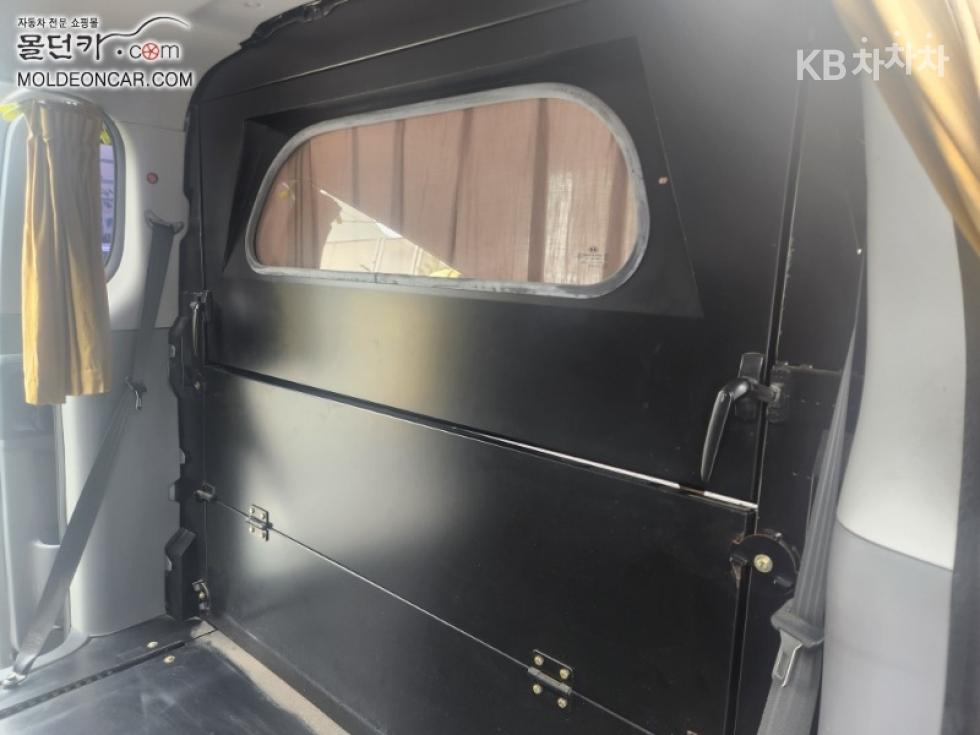 Hyundai Starex — miniaturë 14