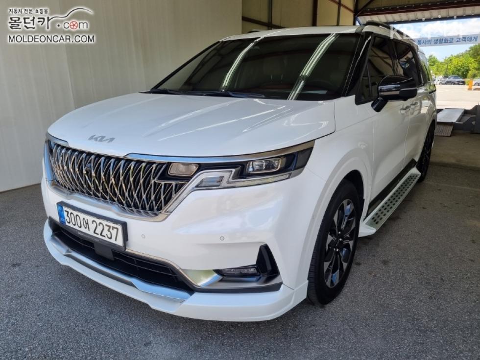 Kia Carnival — miniaturë 2