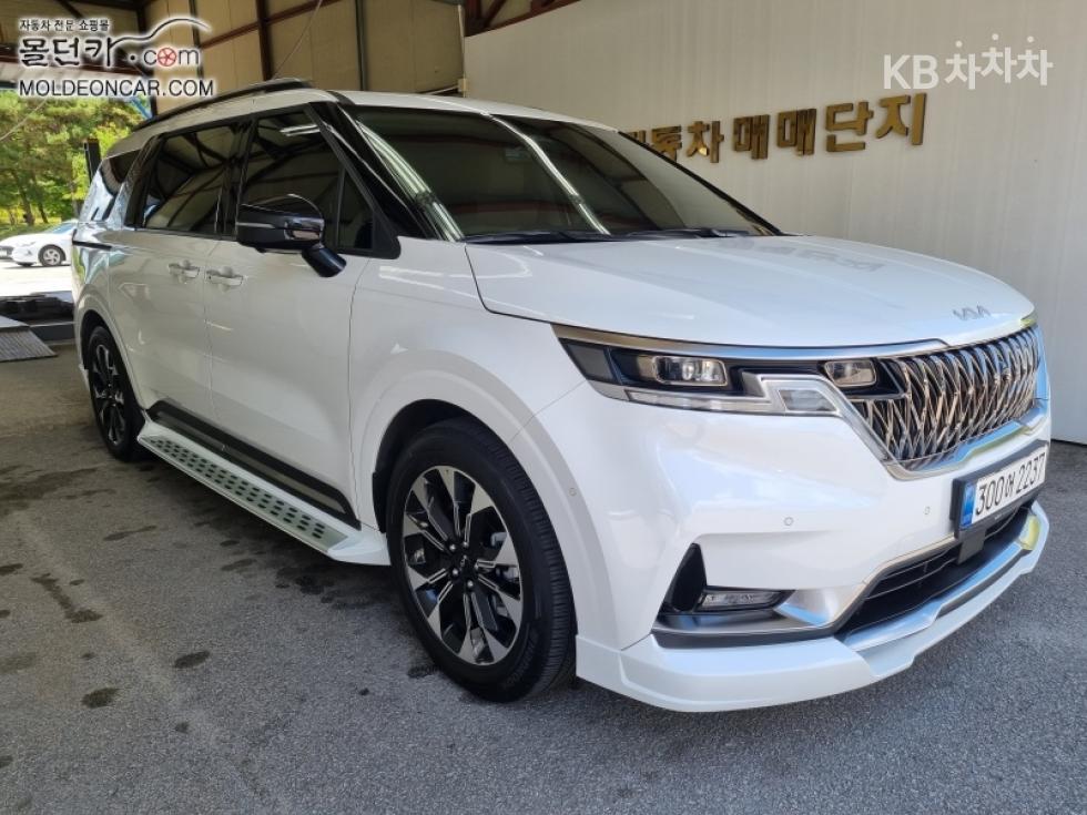 Kia Carnival — miniaturë 3