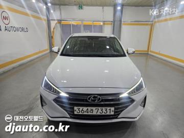 Hyundai Avante 렌터카 1.6 LPi — foto 1