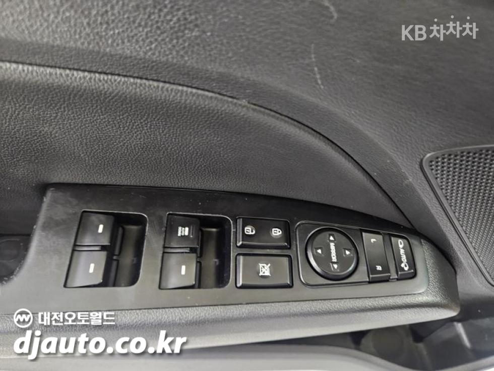 Hyundai Avante — miniaturë 10