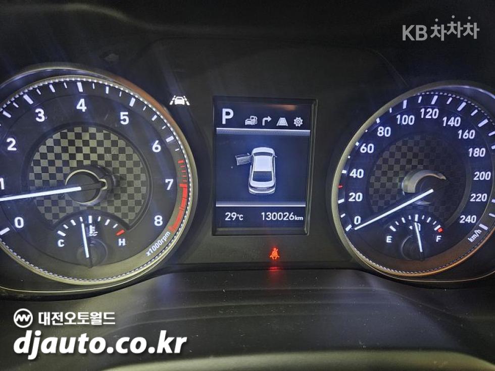 Hyundai Avante — miniaturë 12