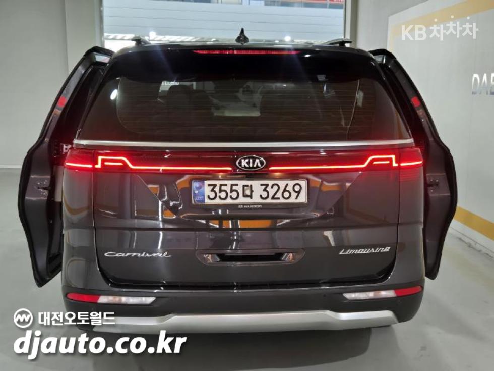 Kia Carnival — miniaturë 3
