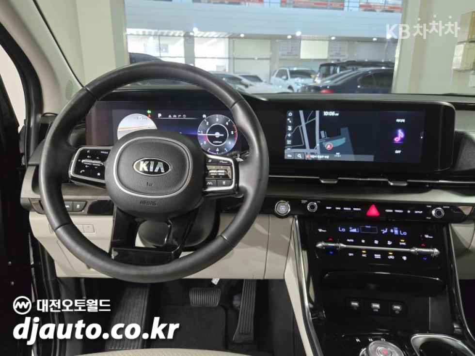 Kia Carnival — miniaturë 5
