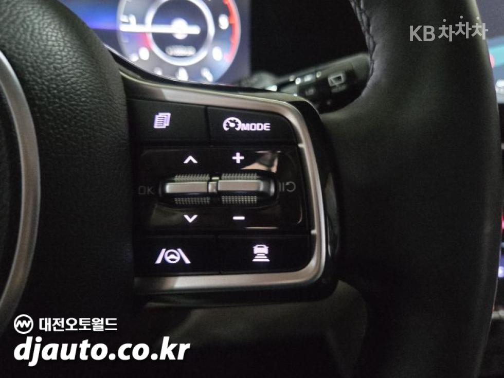 Kia Carnival — miniaturë 6