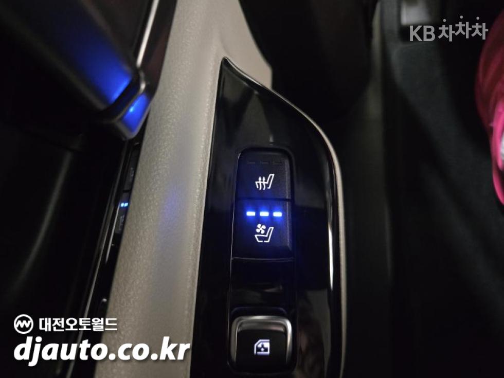 Kia Carnival — miniaturë 14
