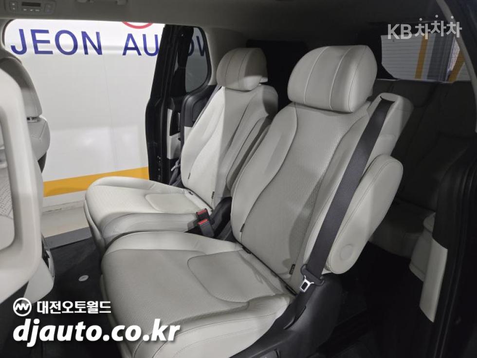 Kia Carnival — miniaturë 19