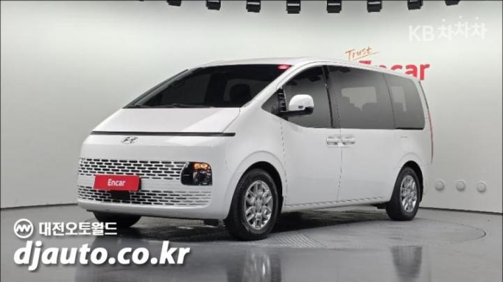 Hyundai Staria 2.2 투어러 11 — foto 1