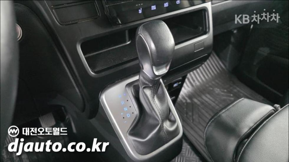 Hyundai Staria — miniaturë 9