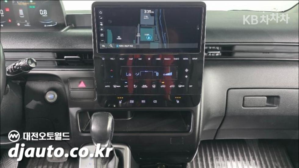 Hyundai Staria — miniaturë 15