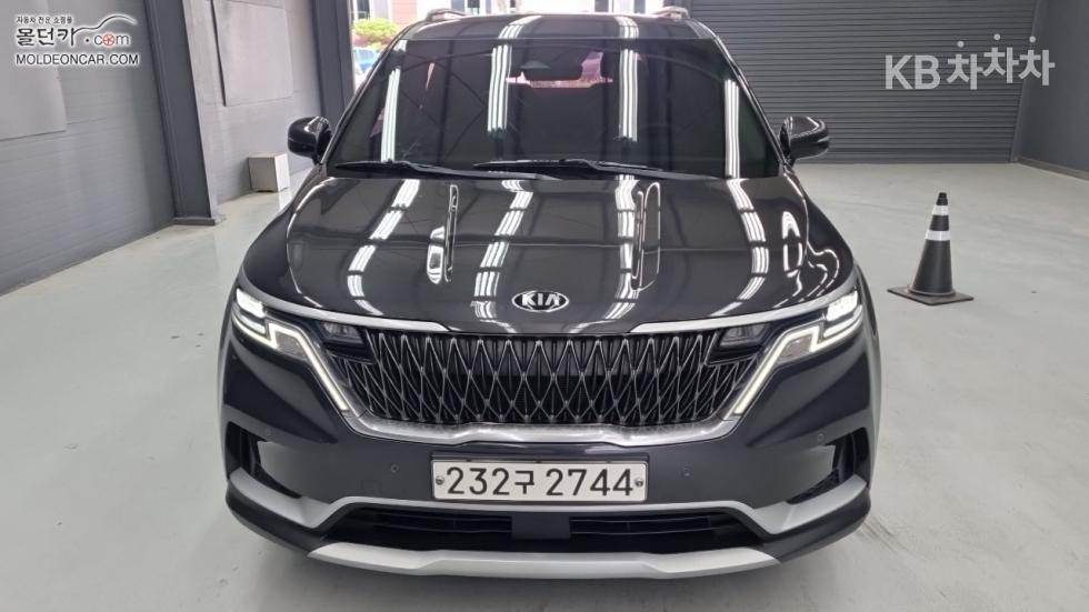 Kia Carnival — miniaturë 3