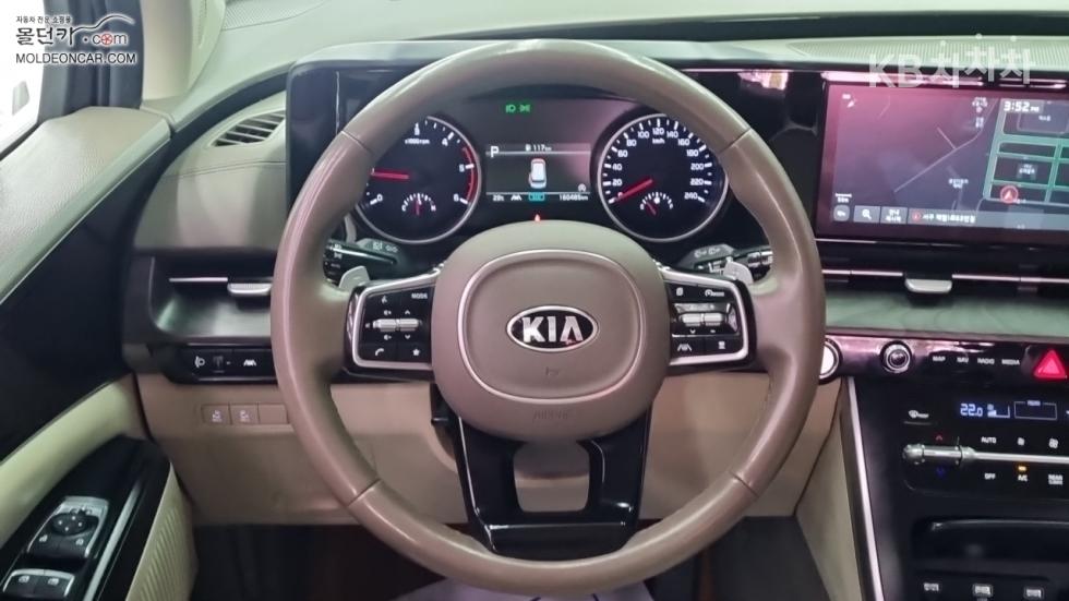 Kia Carnival — miniaturë 11