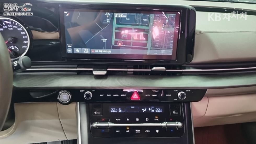 Kia Carnival — miniaturë 12