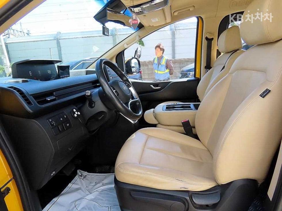 Hyundai Staria — miniaturë 5