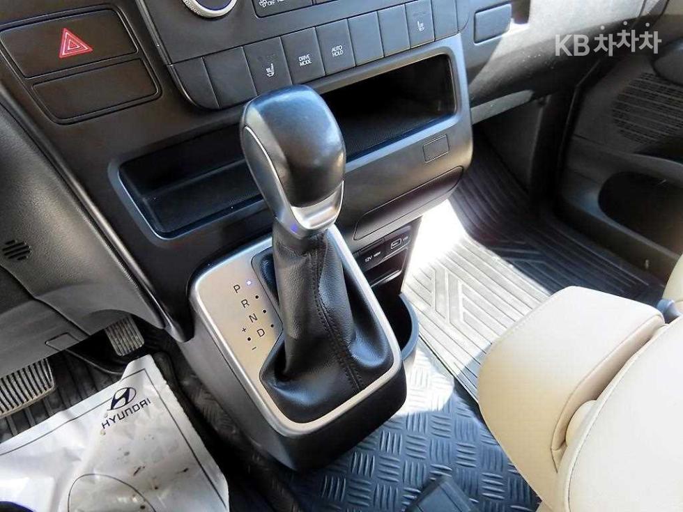 Hyundai Staria — miniaturë 11