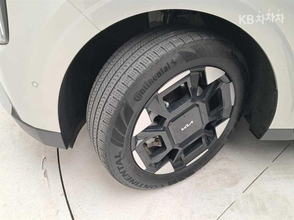 Kia Carnival — miniaturë 20